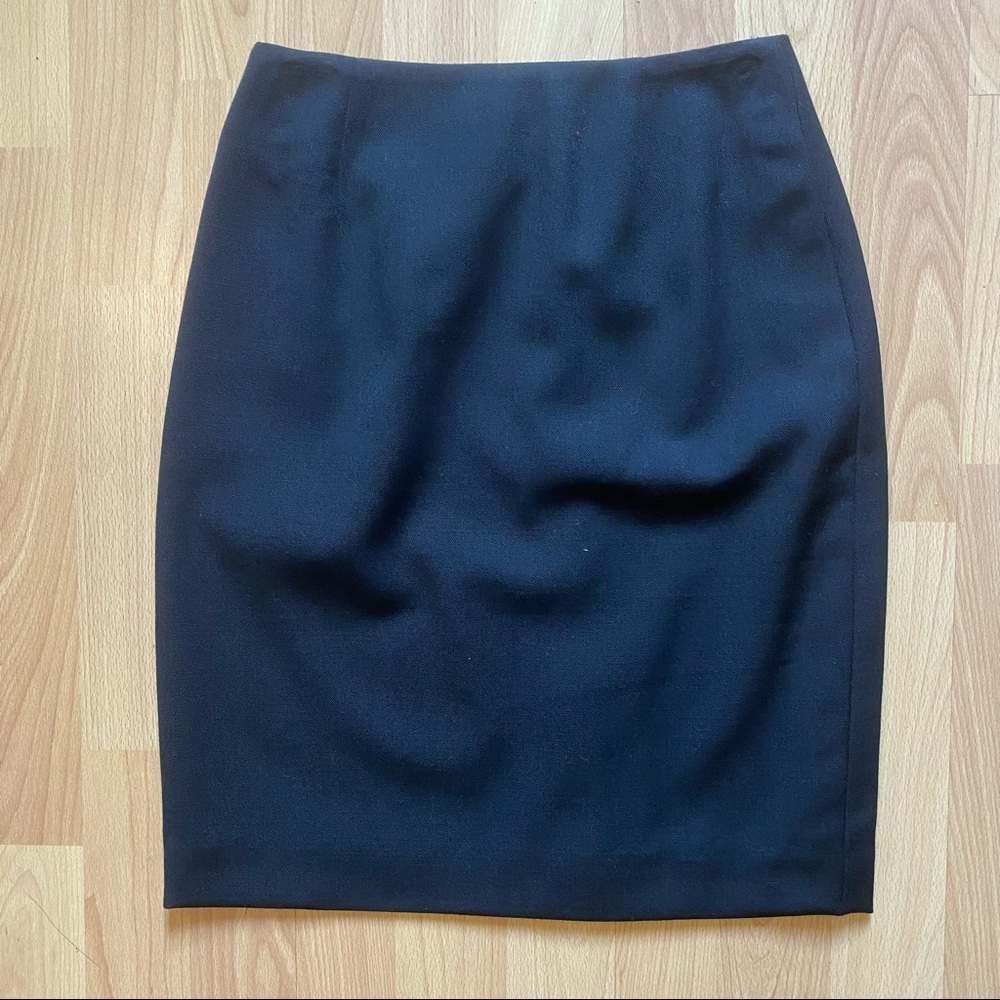 Petite Sophisticate | Black Pencil Skirt
